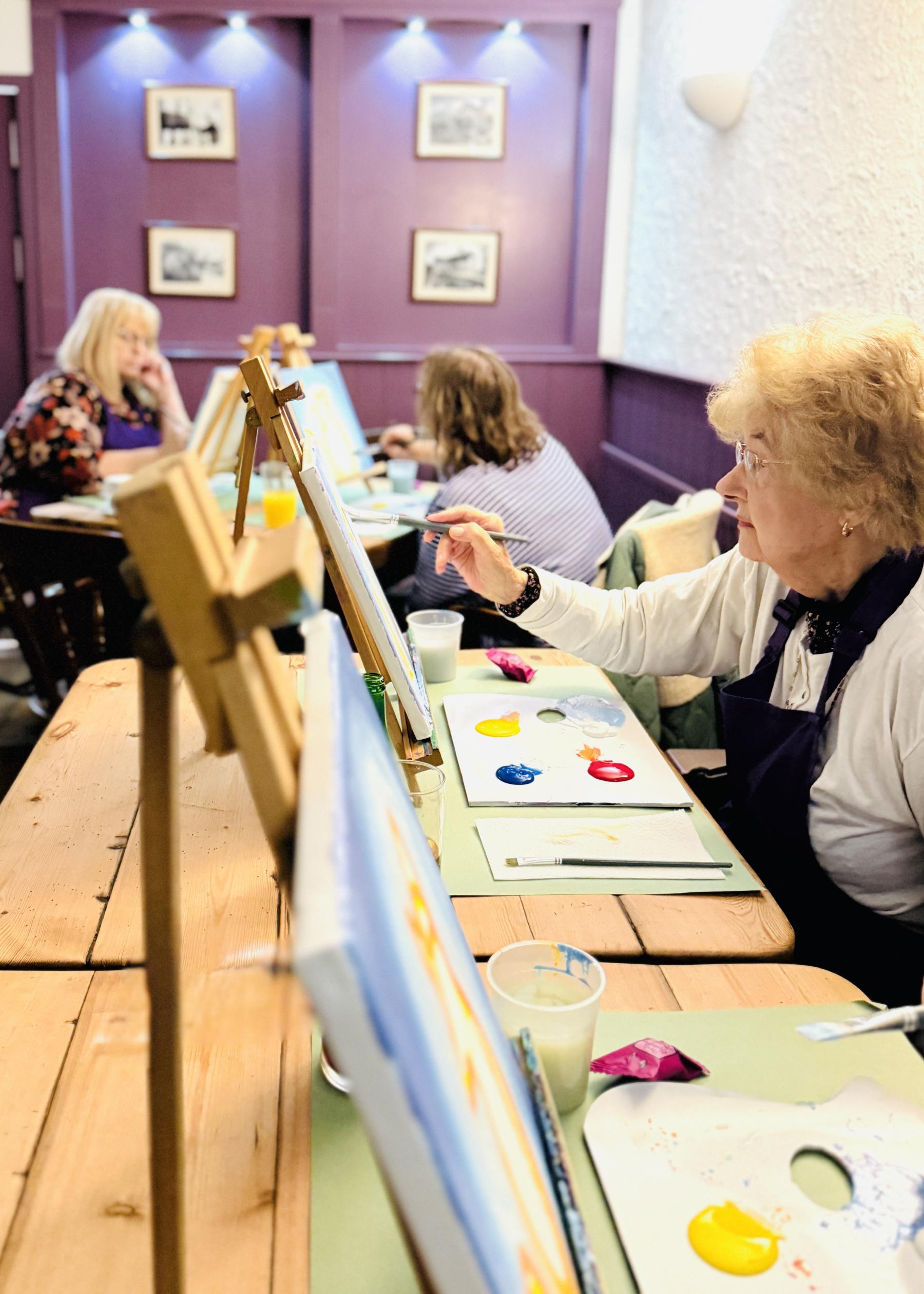 Christmas Robin The Fox and Duck, The Green, Therfield, SG8 9PN