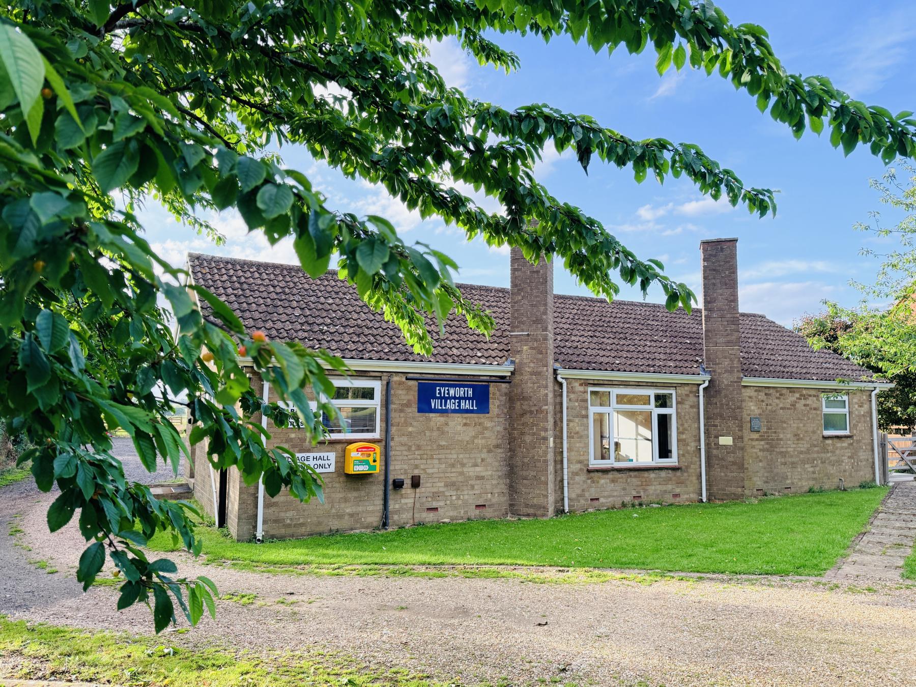 Moonlight Hare | £40 | Eyeworth Village Hall, Sandy, SG19 2HJ